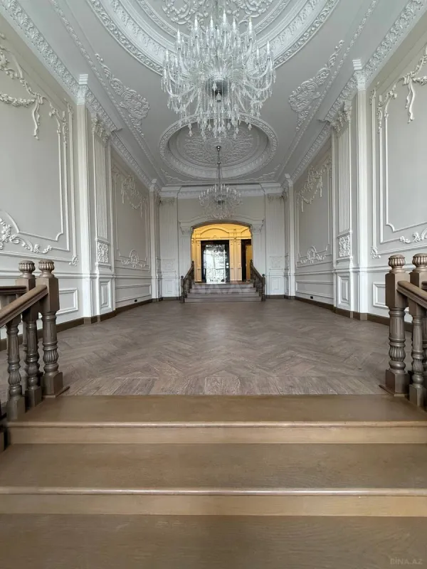 Satılır 3 otaqlı mənzil 180.5 m²