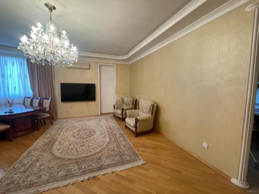 Satılır 3 otaqlı mənzil 125 m²