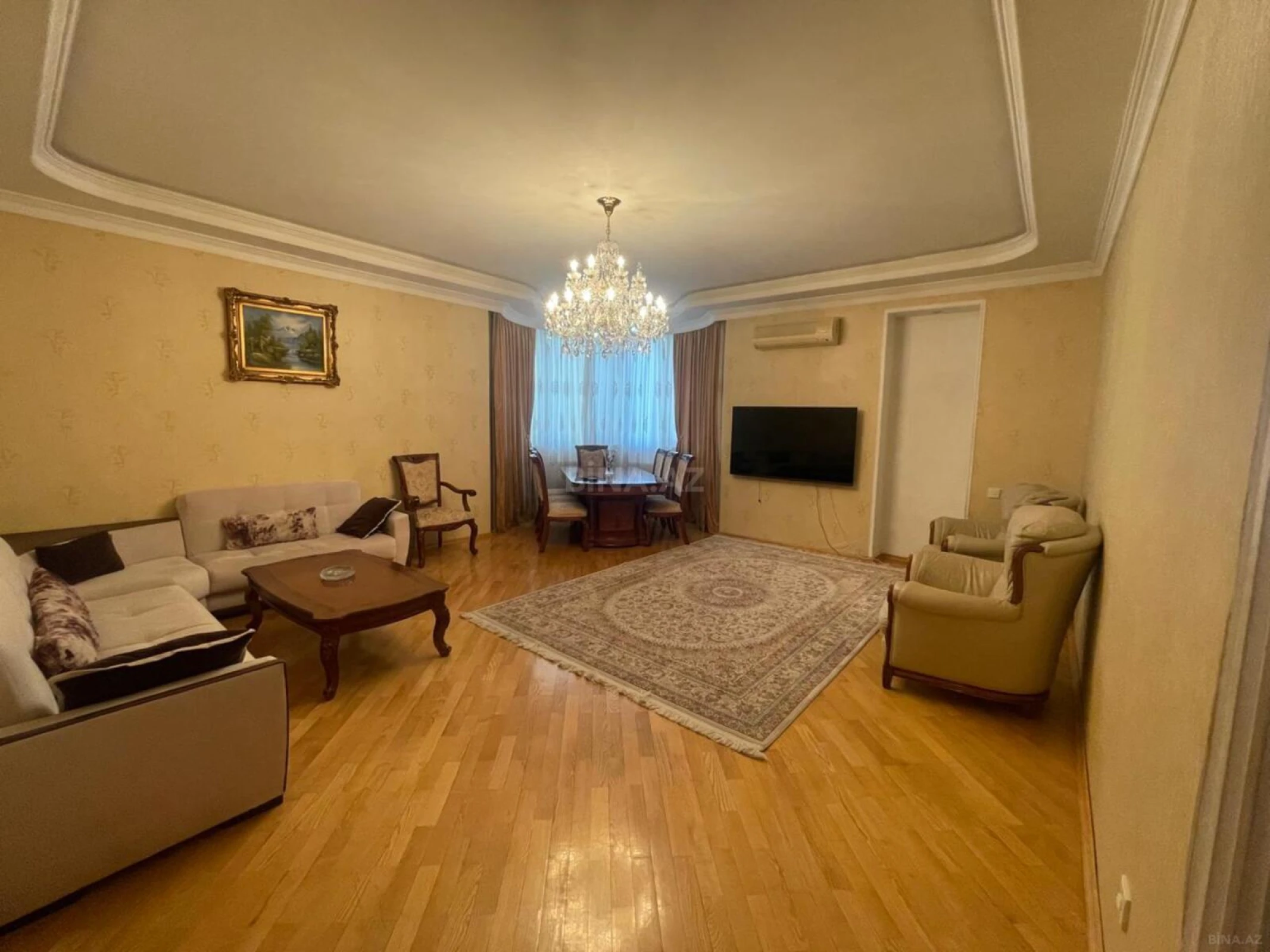 Satılır 3 otaqlı mənzil 125 m²