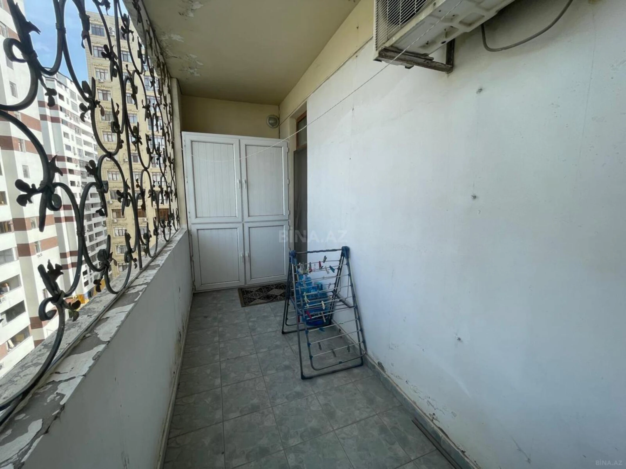 Satılır 3 otaqlı mənzil 125 m²