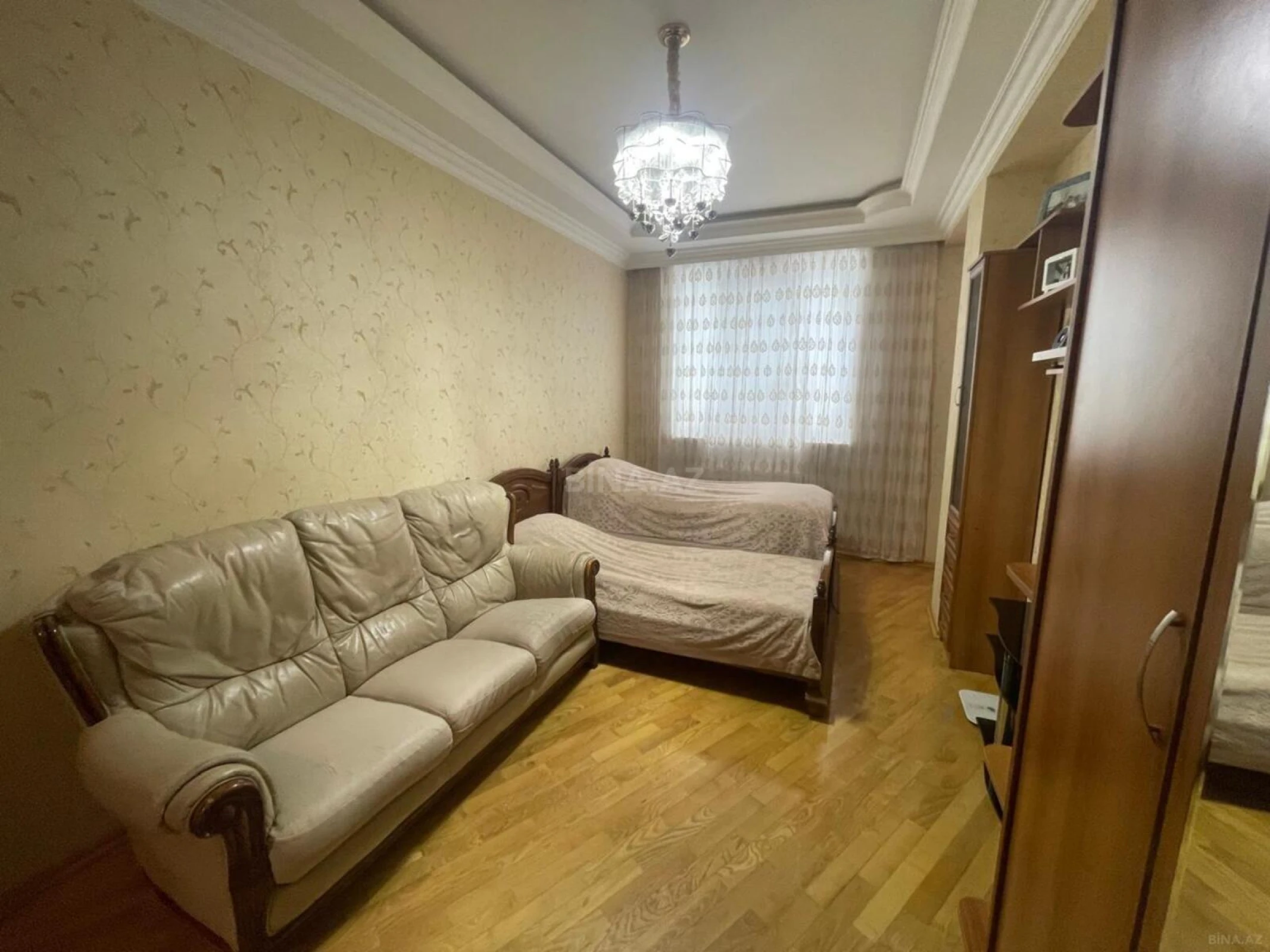 Satılır 3 otaqlı mənzil 125 m²