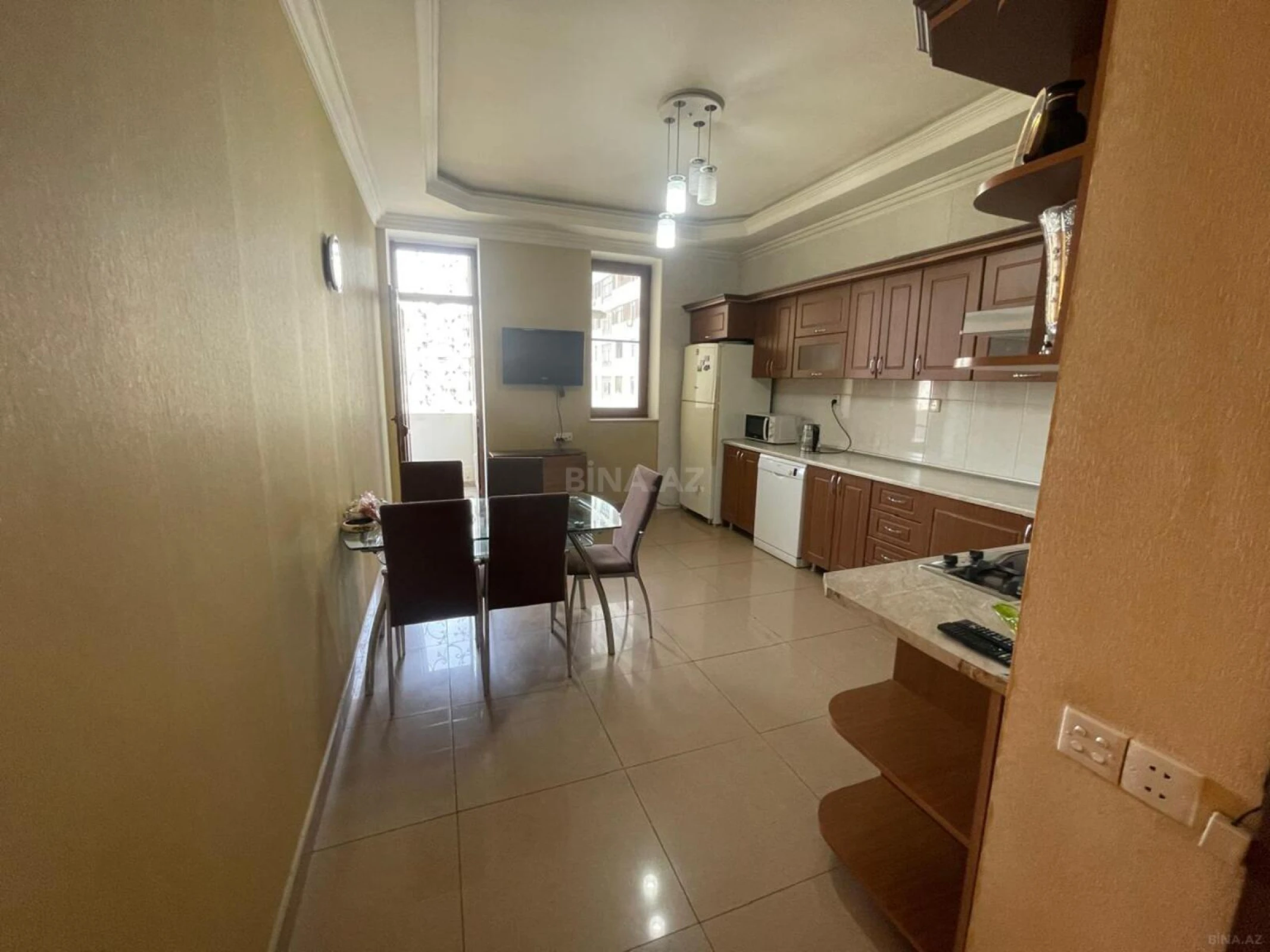 Satılır 3 otaqlı mənzil 125 m²