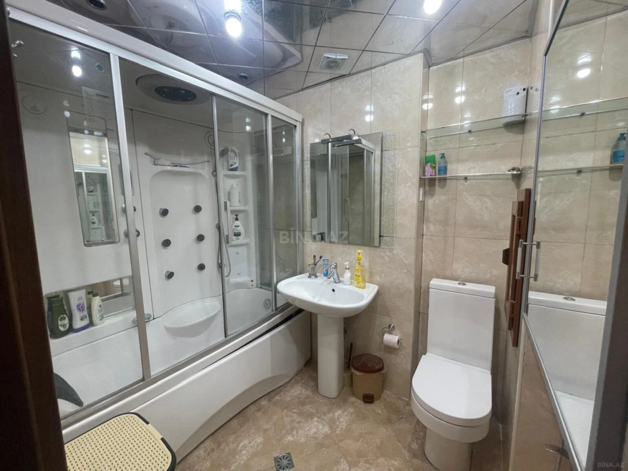 Satılır 3 otaqlı mənzil 125 m²