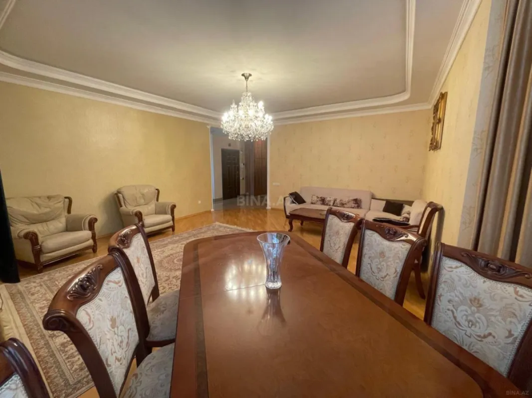 Satılır 3 otaqlı mənzil 125 m²