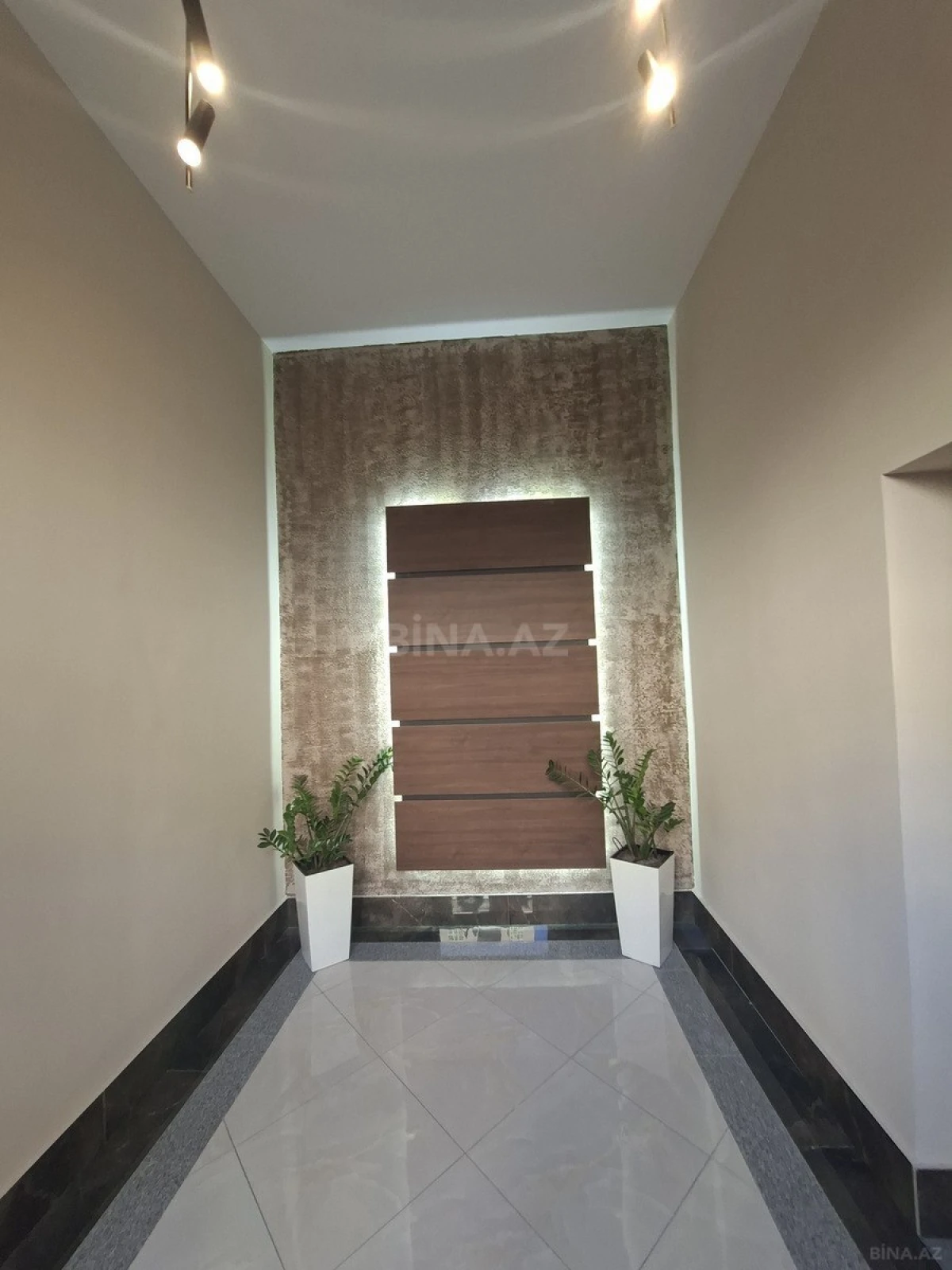 Kirayə verilir 3 otaqlı mənzil 140 m²