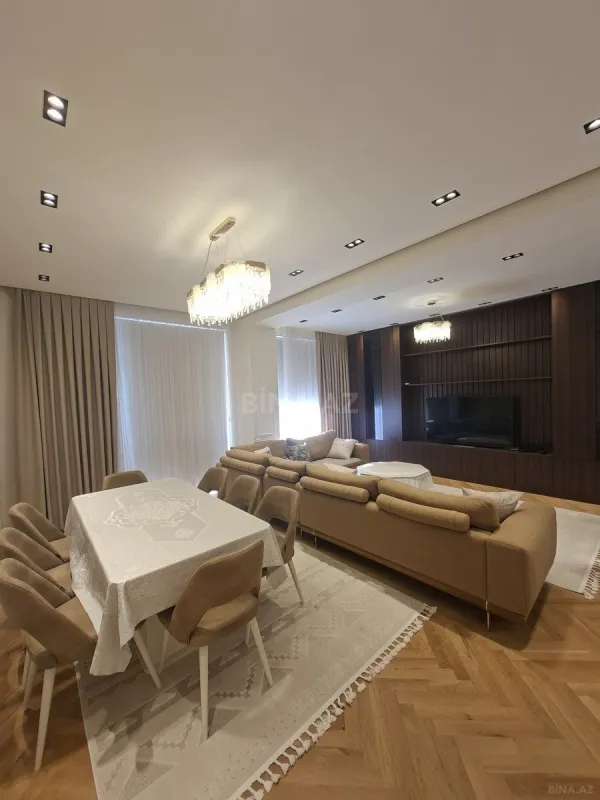 Kirayə verilir 3 otaqlı mənzil 140 m²