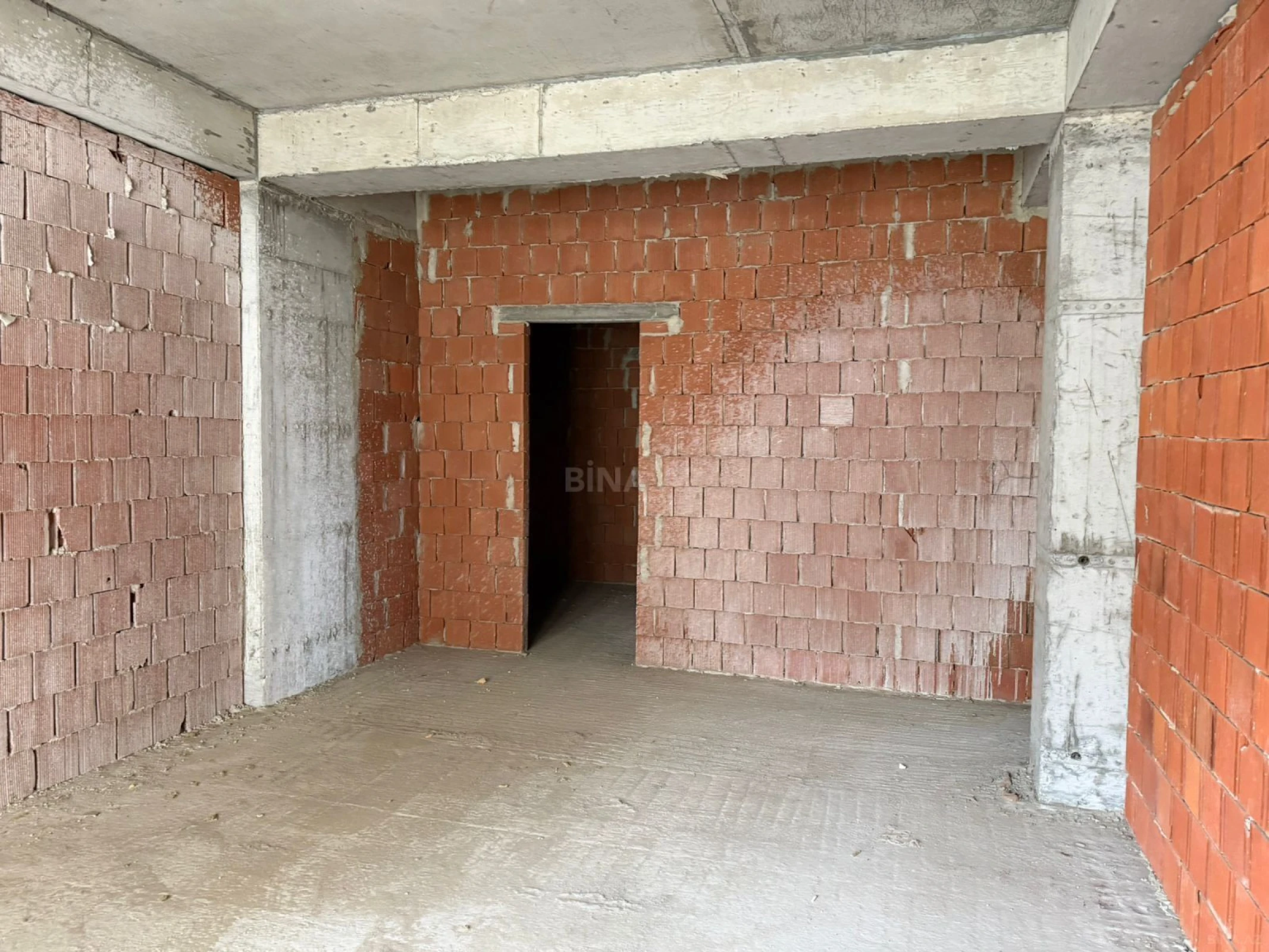 Satılır 4 otaqlı mənzil 221.1 m²