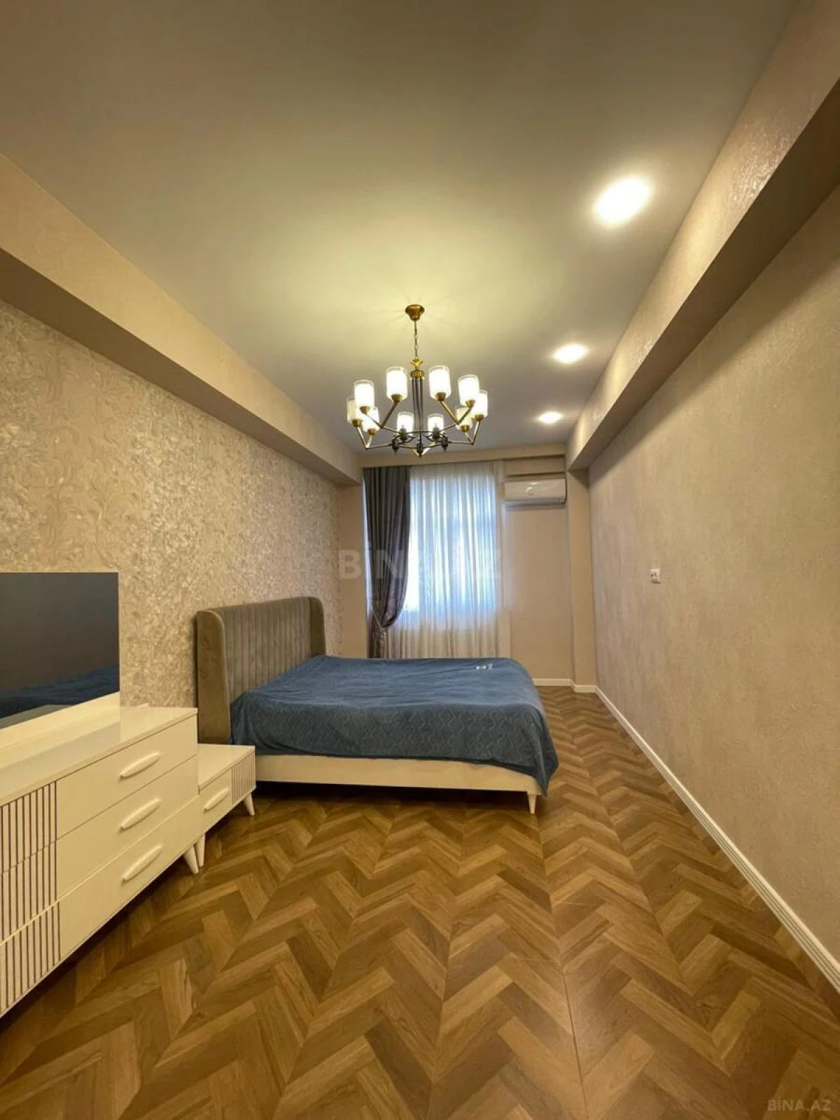 Satılır 3 otaqlı mənzil 93 m²