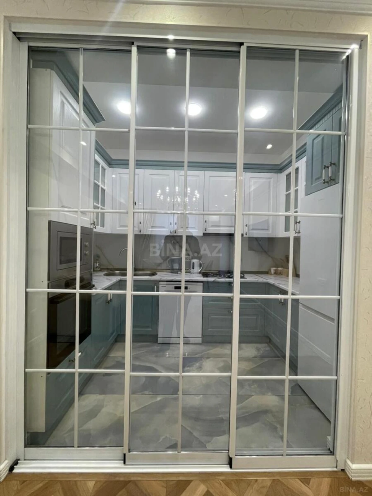 Satılır 3 otaqlı mənzil 93 m²