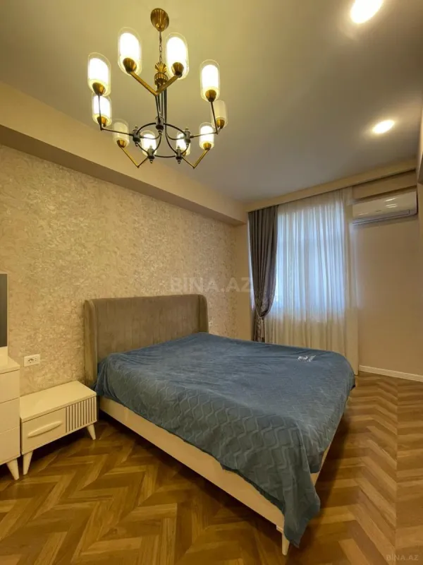 Satılır 3 otaqlı mənzil 93 m²