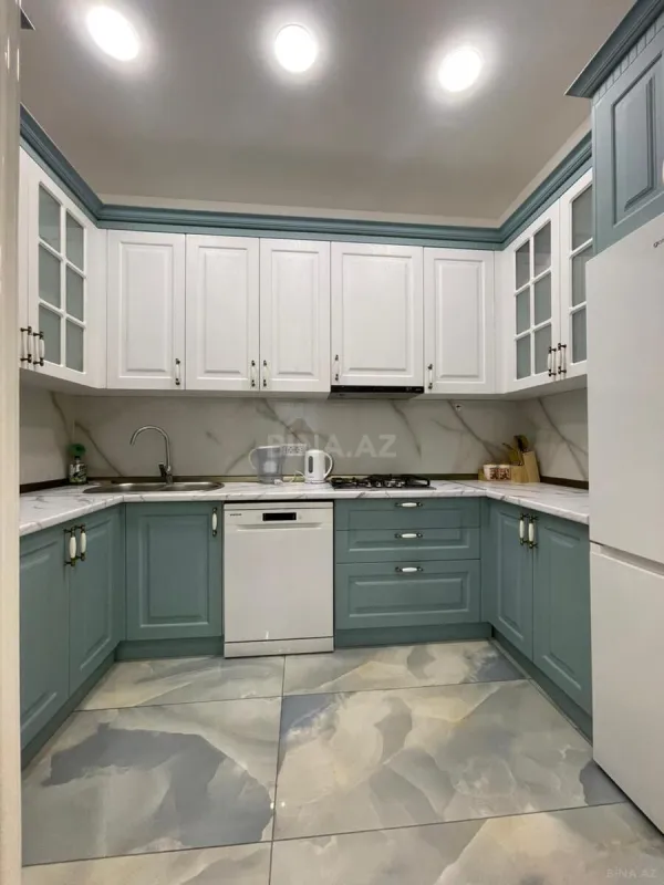 Satılır 3 otaqlı mənzil 93 m²