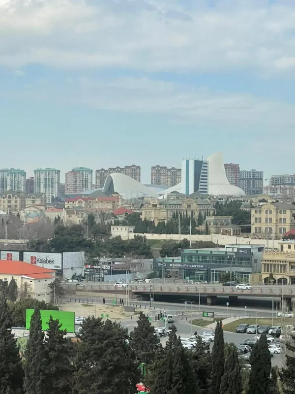 Satılır 3 otaqlı mənzil 93 m²