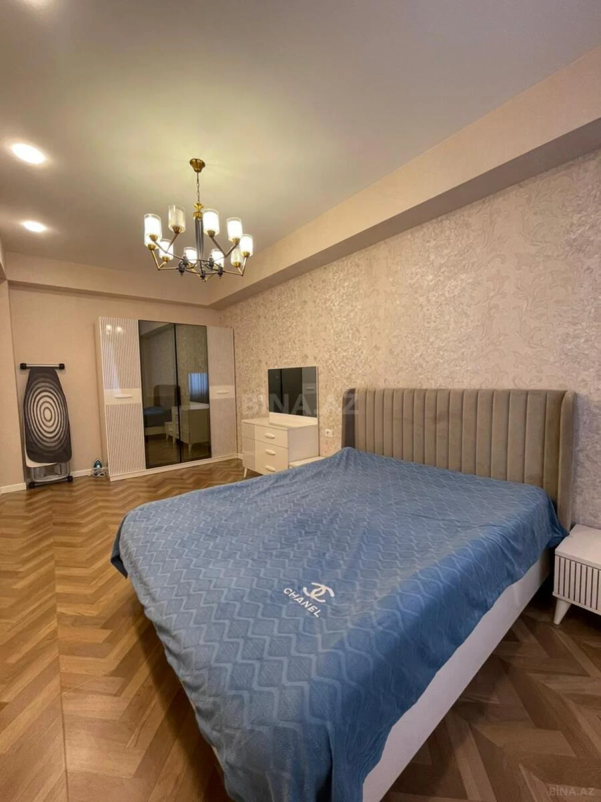 Satılır 3 otaqlı mənzil 93 m²