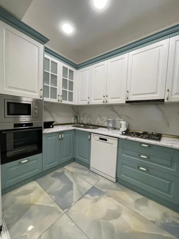 Satılır 3 otaqlı mənzil 93 m²