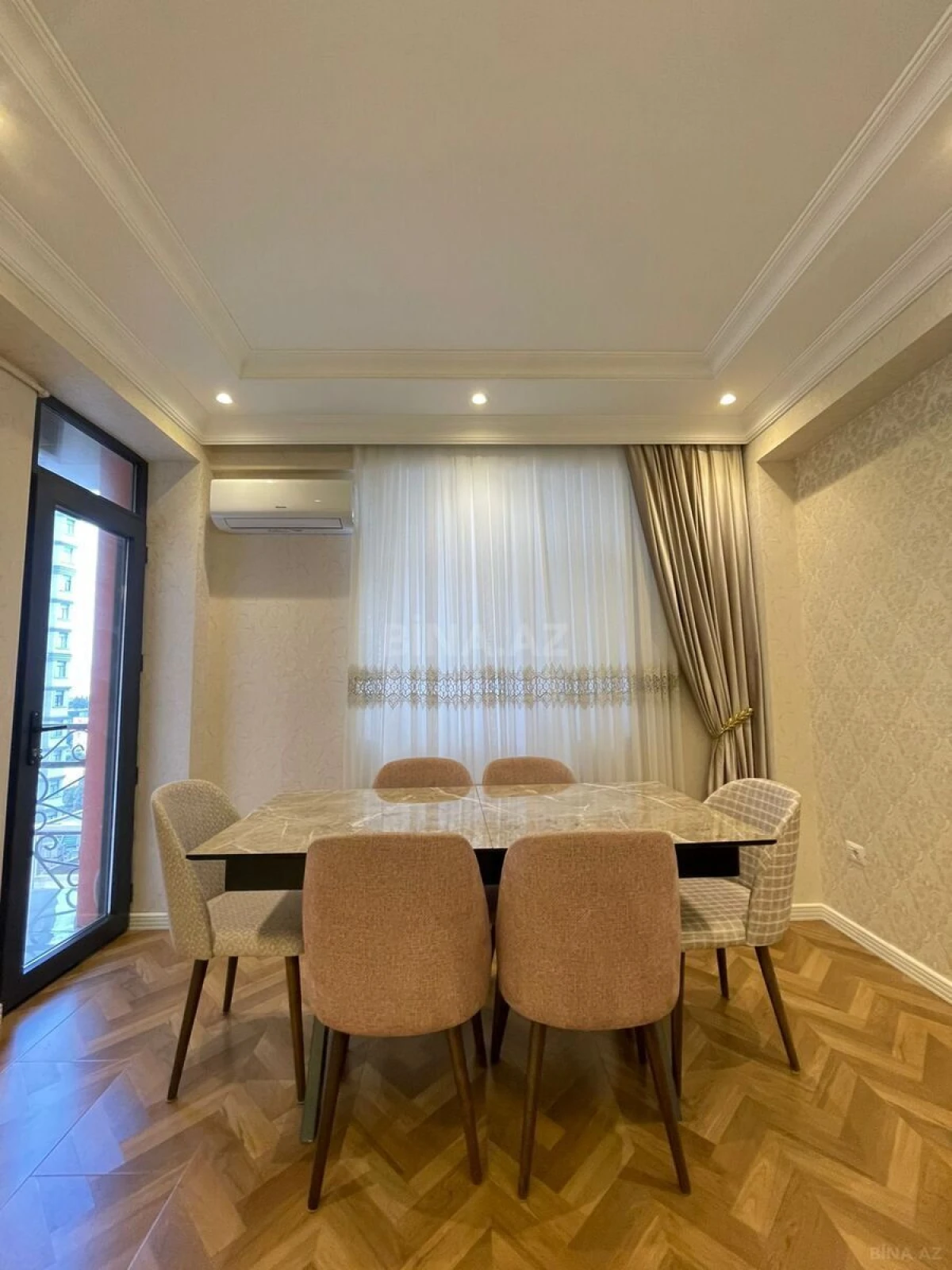 Satılır 3 otaqlı mənzil 93 m²