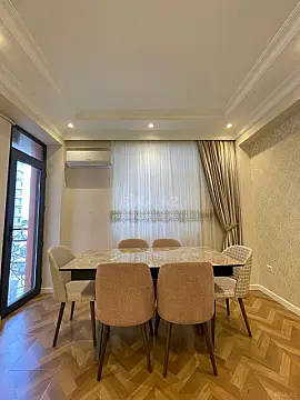 Satılır 3 otaqlı mənzil 93 m²