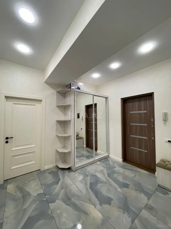 Satılır 3 otaqlı mənzil 93 m²