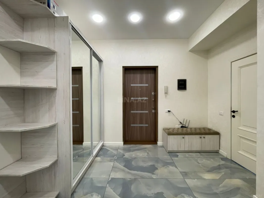 Satılır 3 otaqlı mənzil 93 m²