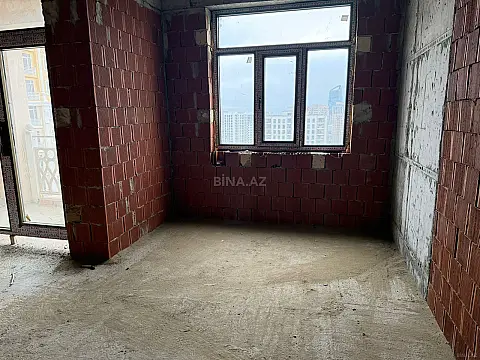 Satılır 4 otaqlı mənzil 221.1 m²
