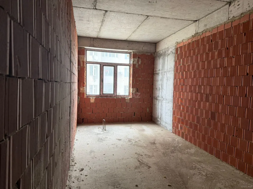 Satılır 4 otaqlı mənzil 221.1 m²