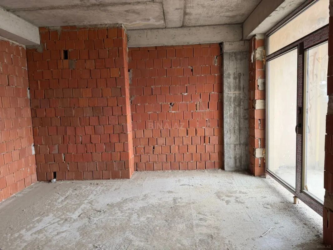 Satılır 4 otaqlı mənzil 221.1 m²