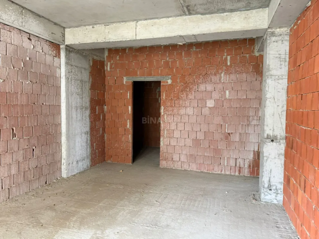 Satılır 4 otaqlı mənzil 221.1 m²