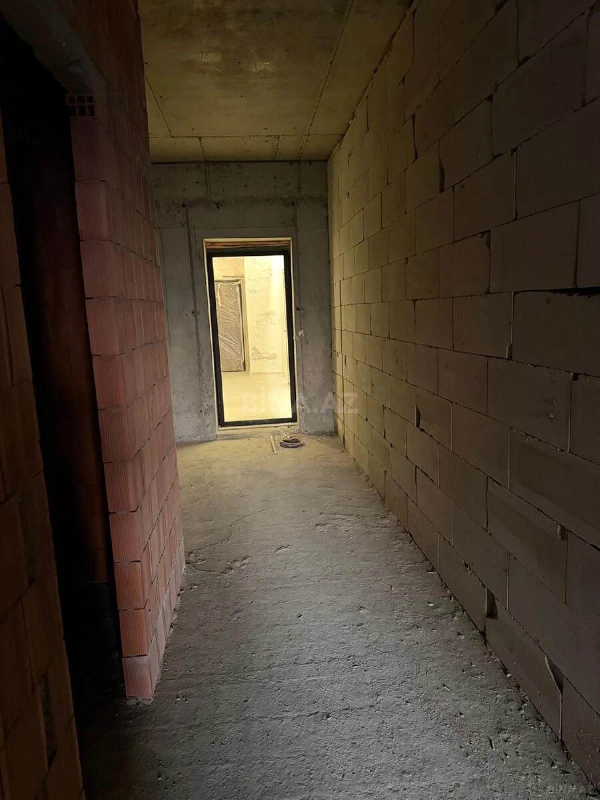 Satılır 3 otaqlı mənzil 124.1 m²