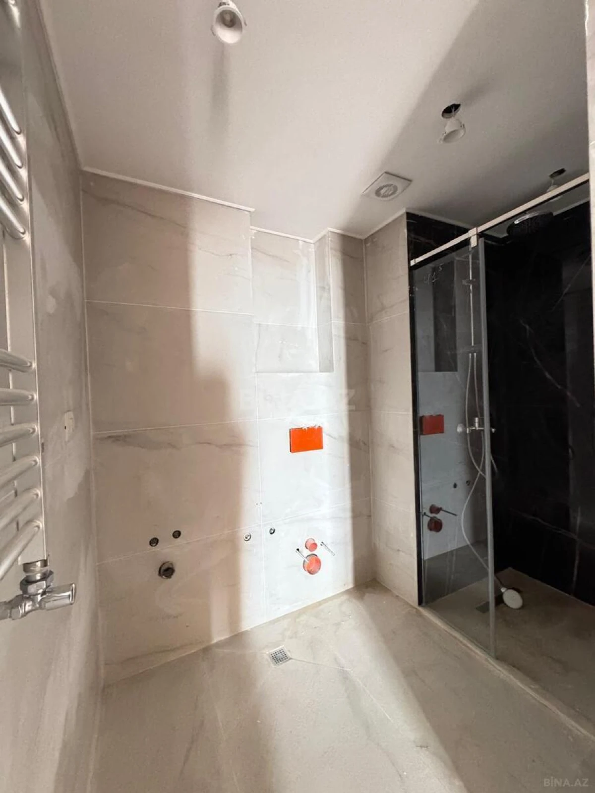 Satılır 2 otaqlı mənzil 64 m²