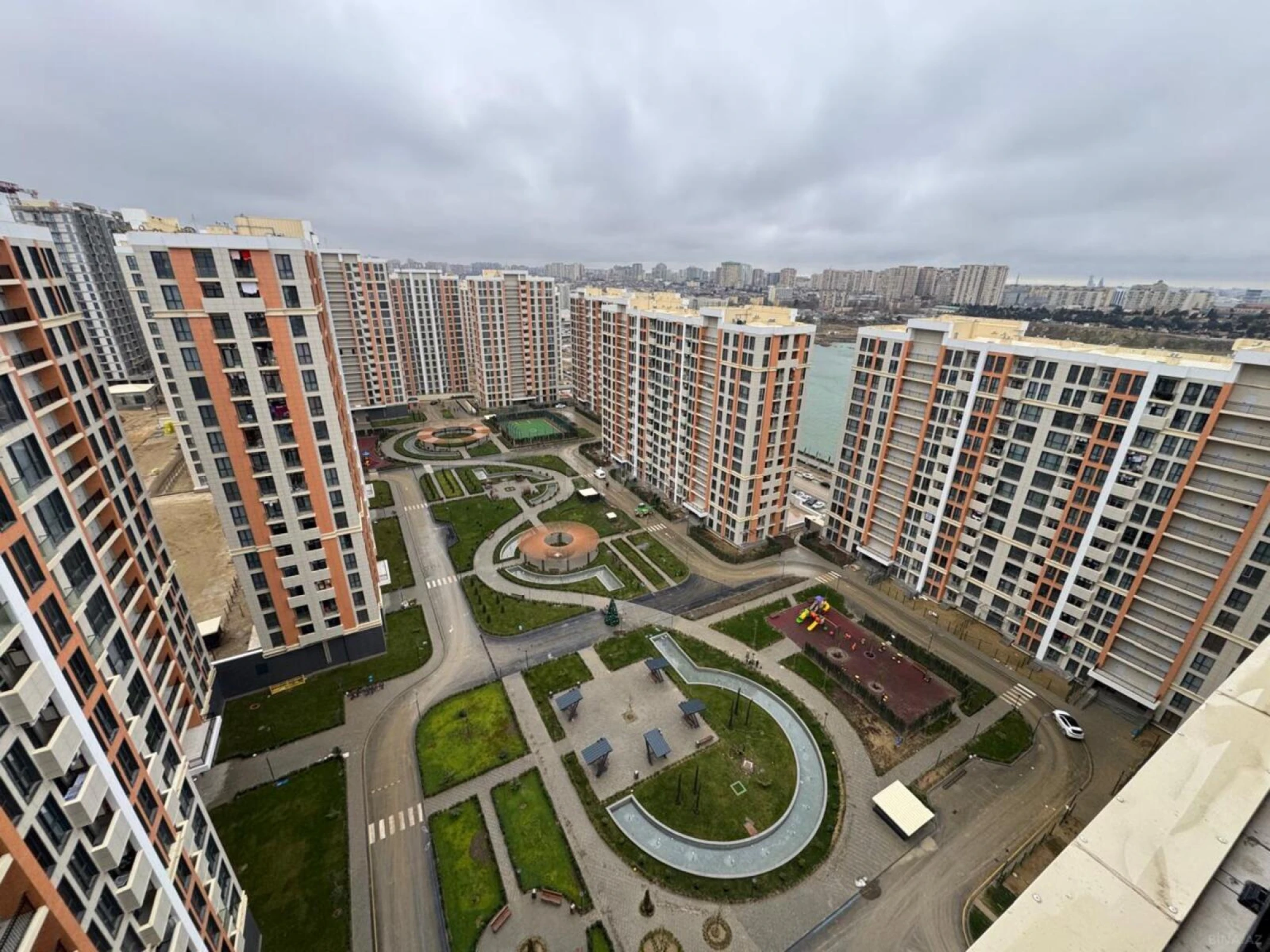 Satılır 2 otaqlı mənzil 64 m²