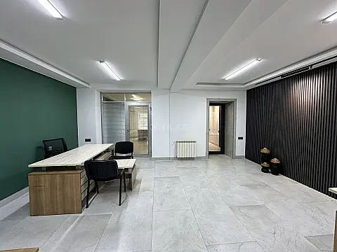 Kirayə verilir 4 otaqlı ofis 104 m²