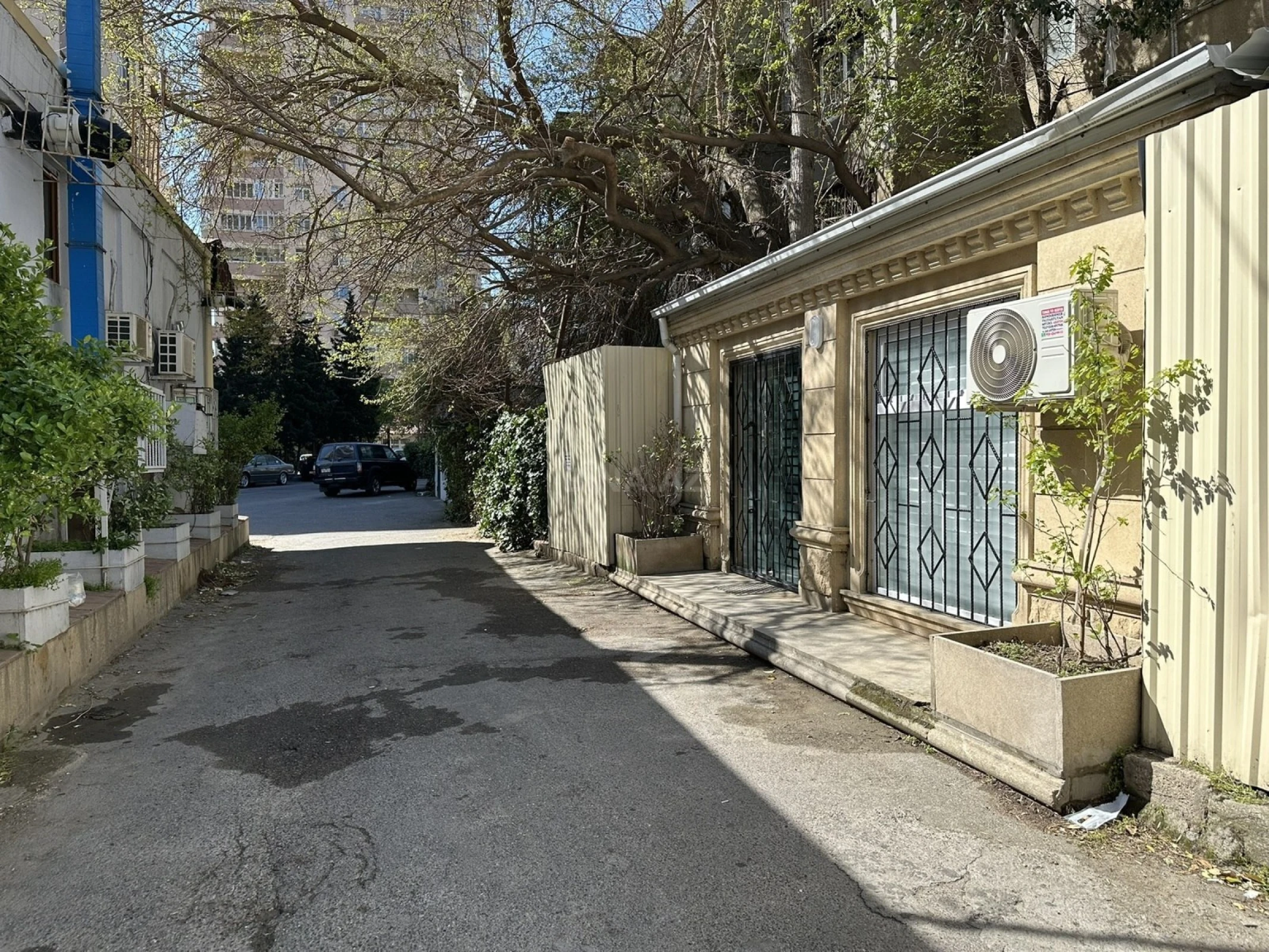 Kirayə verilir 4 otaqlı ofis 104 m²