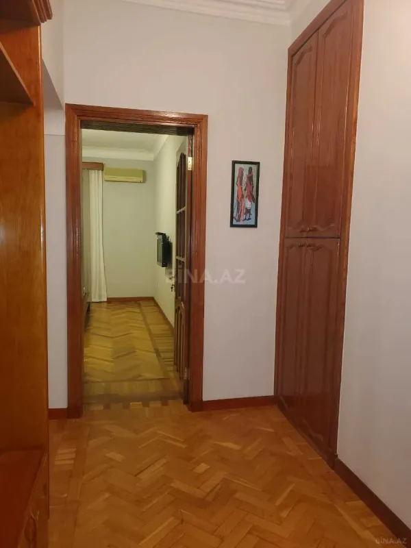 Kirayə verilir 2 otaqlı mənzil 75 m²