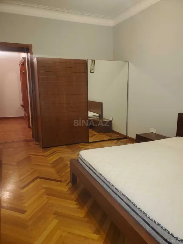 Kirayə verilir 2 otaqlı mənzil 75 m²
