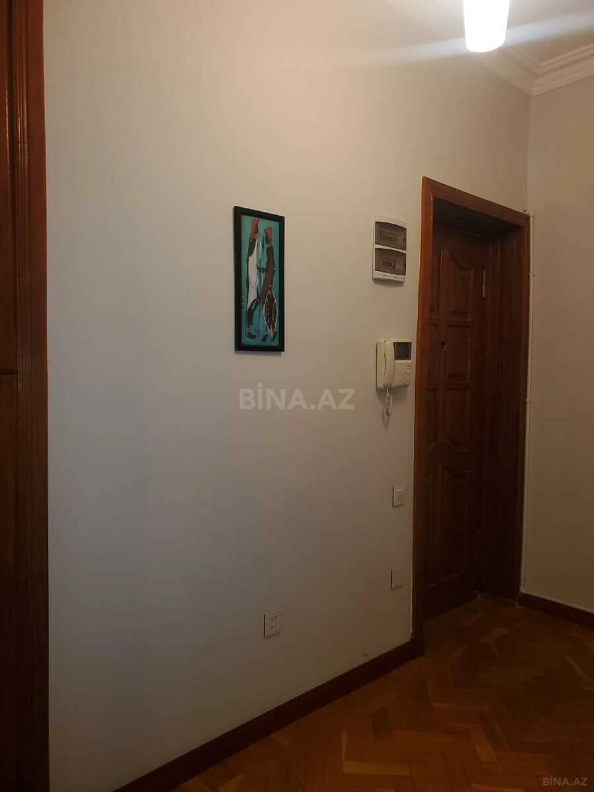 Kirayə verilir 2 otaqlı mənzil 75 m²