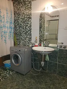 Kirayə verilir 2 otaqlı mənzil 75 m²