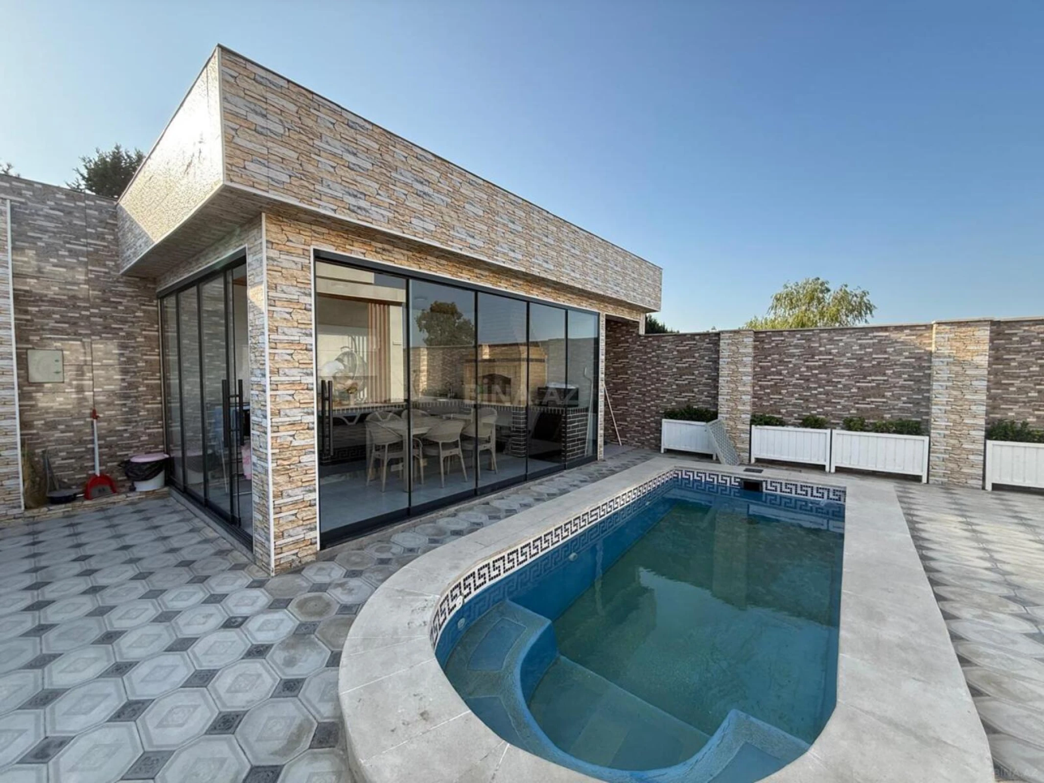 Satılır 5 otaqlı həyət evi 155 m²