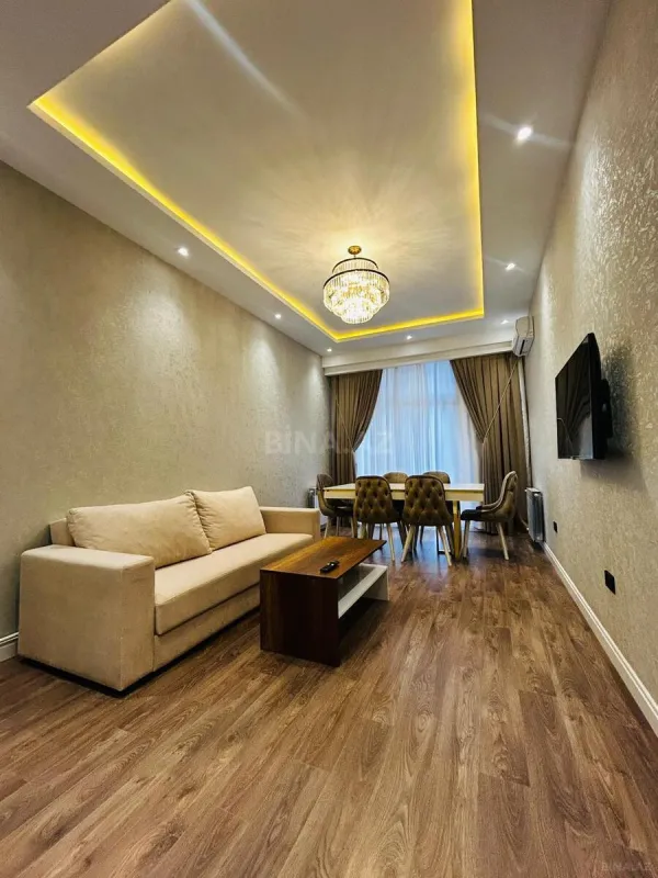 Kirayə verilir 2 otaqlı mənzil 80 m²