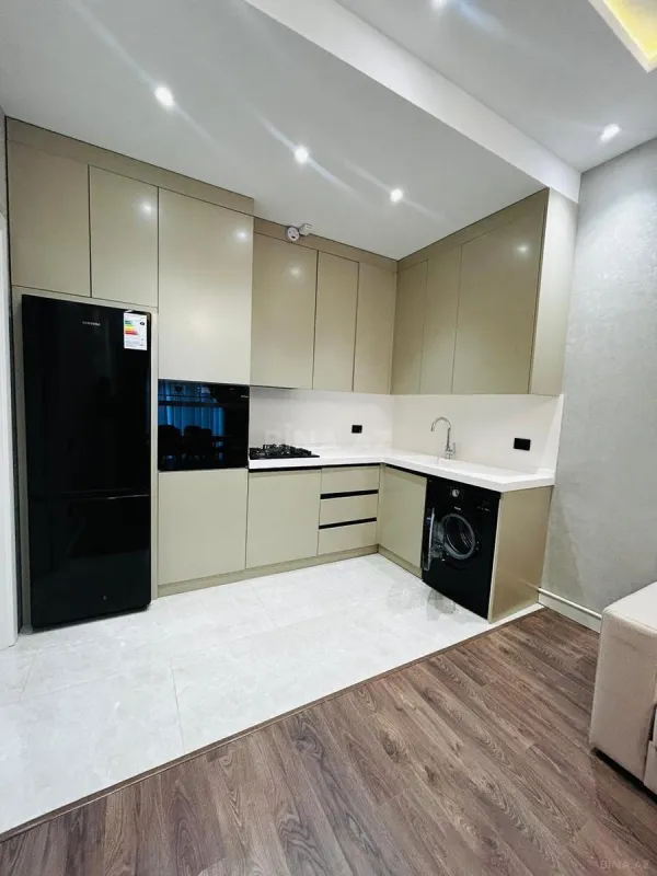 Kirayə verilir 2 otaqlı mənzil 80 m²