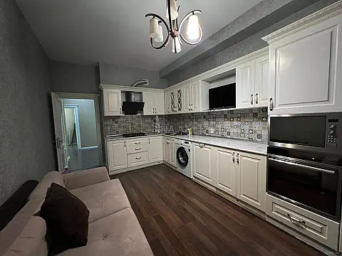 Kirayə verilir 3 otaqlı mənzil 140 m²