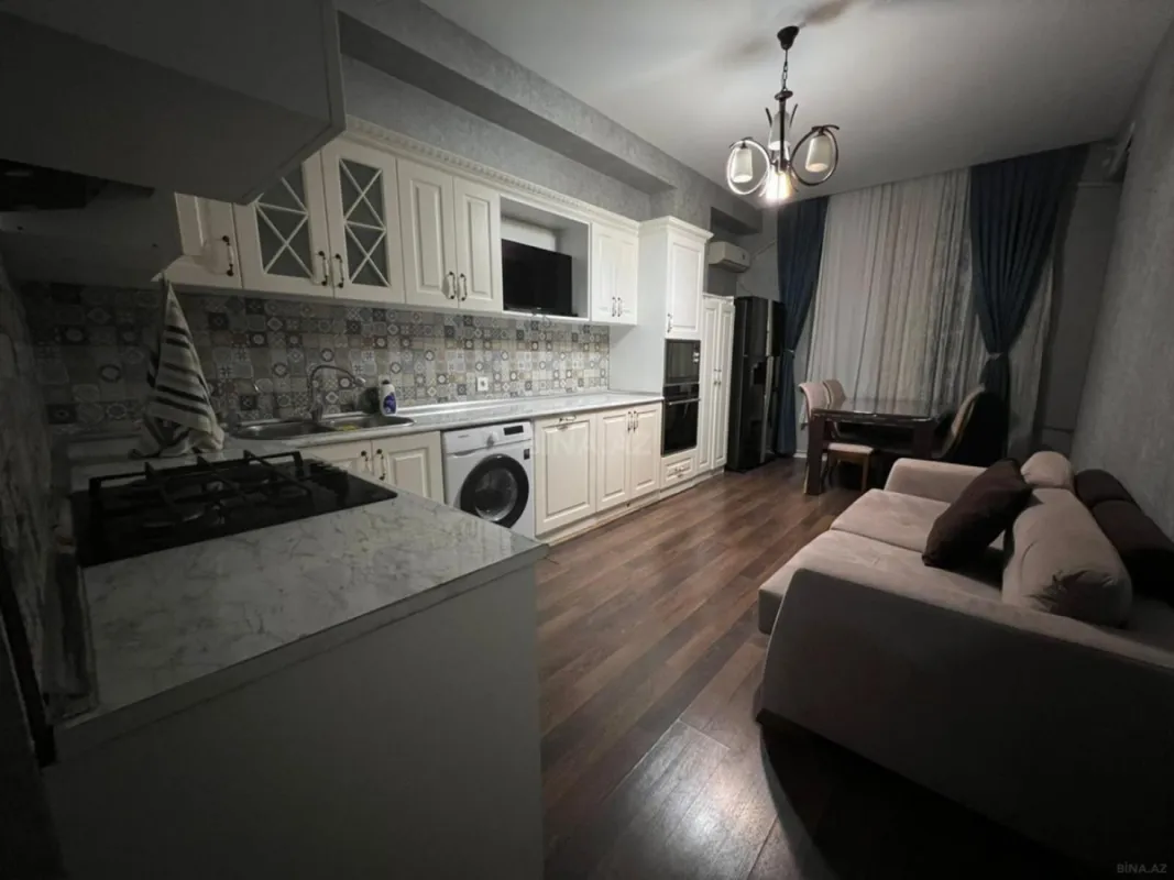 Kirayə verilir 3 otaqlı mənzil 140 m²