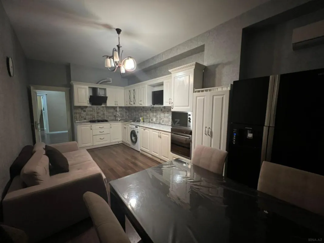 Kirayə verilir 3 otaqlı mənzil 140 m²