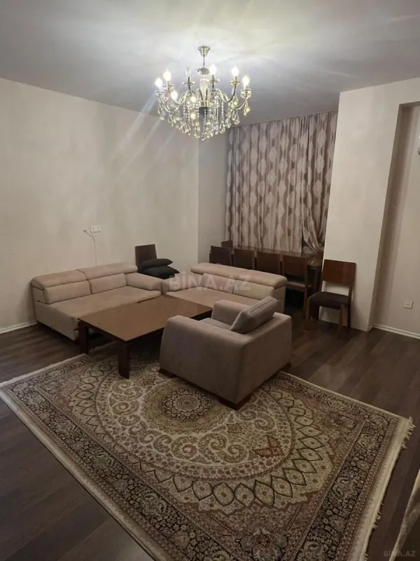 Kirayə verilir 3 otaqlı mənzil 140 m²