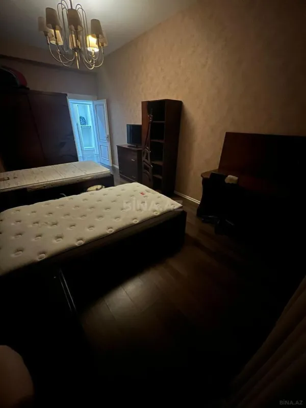 Kirayə verilir 3 otaqlı mənzil 140 m²