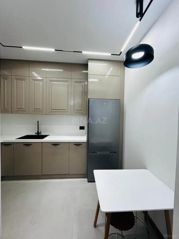 Kirayə verilir 2 otaqlı mənzil 85 m²