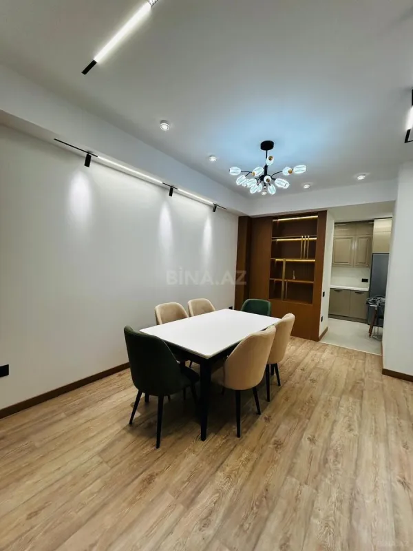 Kirayə verilir 2 otaqlı mənzil 85 m²