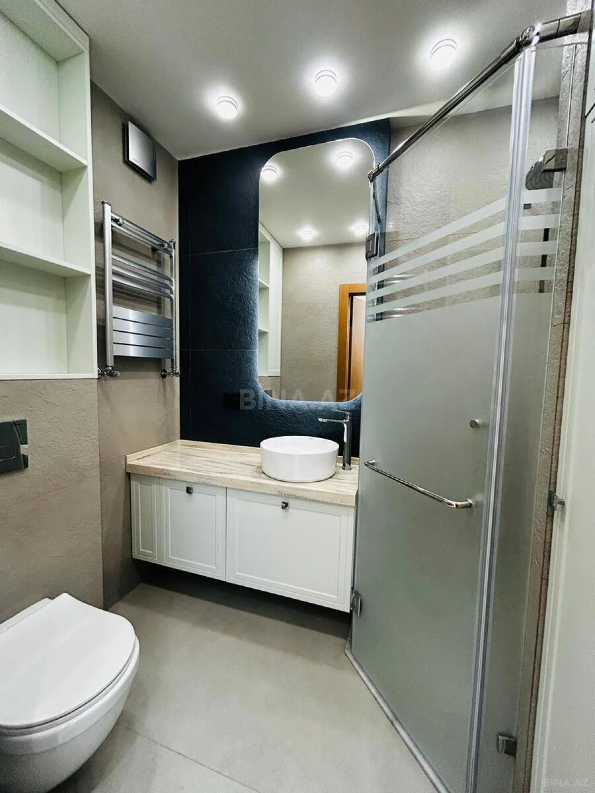 Kirayə verilir 2 otaqlı mənzil 85 m²