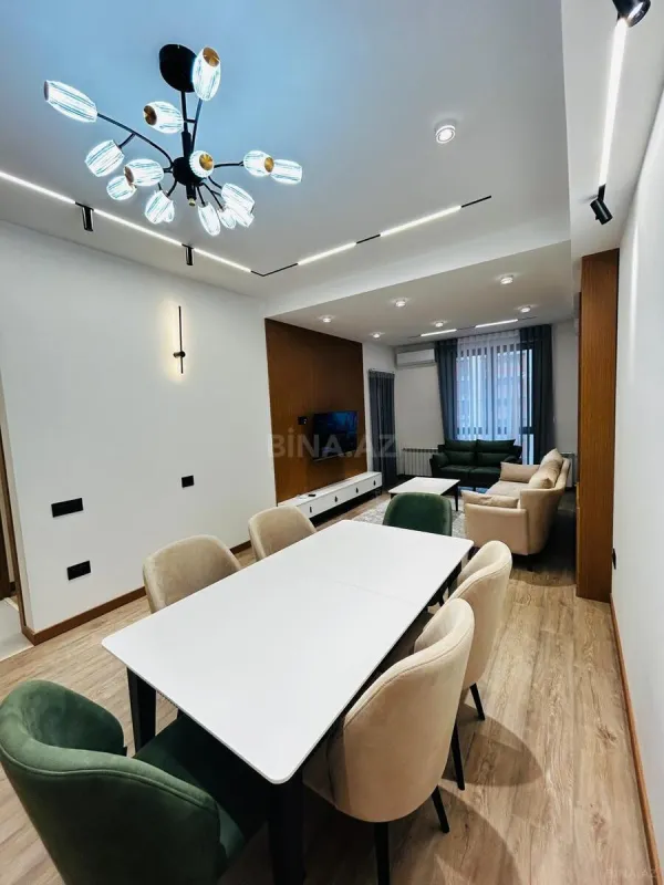 Kirayə verilir 2 otaqlı mənzil 85 m²