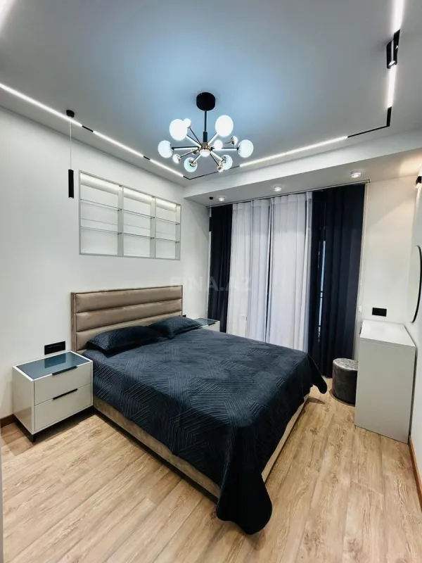 Kirayə verilir 2 otaqlı mənzil 85 m²