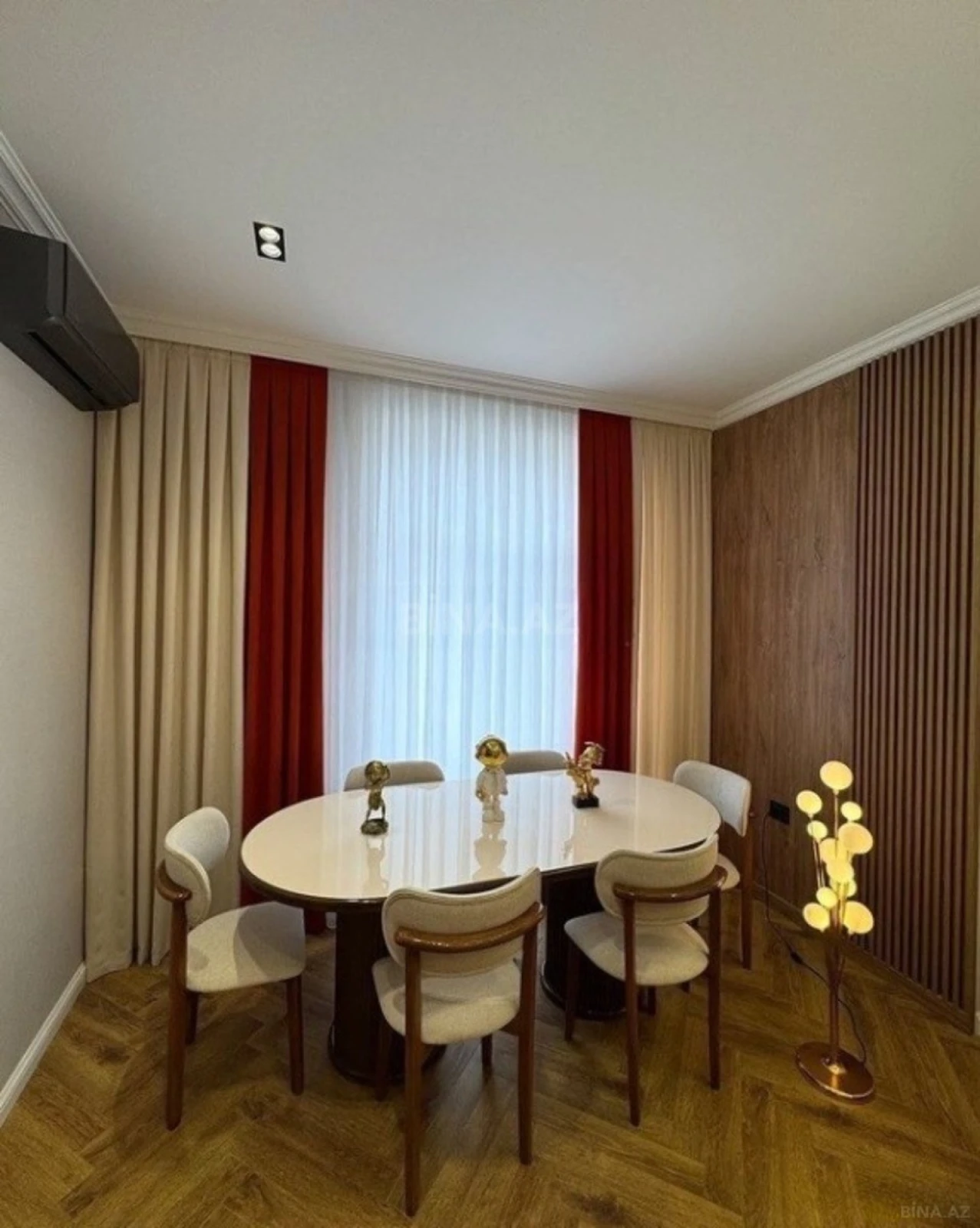 Satılır 2 otaqlı mənzil 58 m²