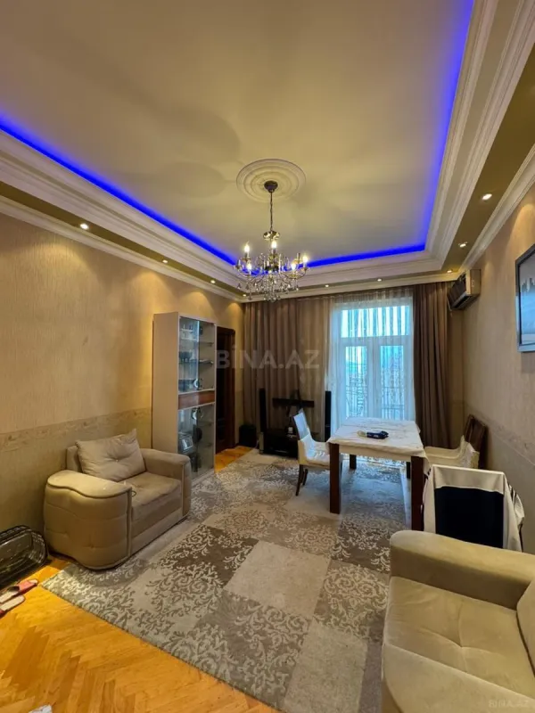 Satılır 2 otaqlı mənzil 60 m²